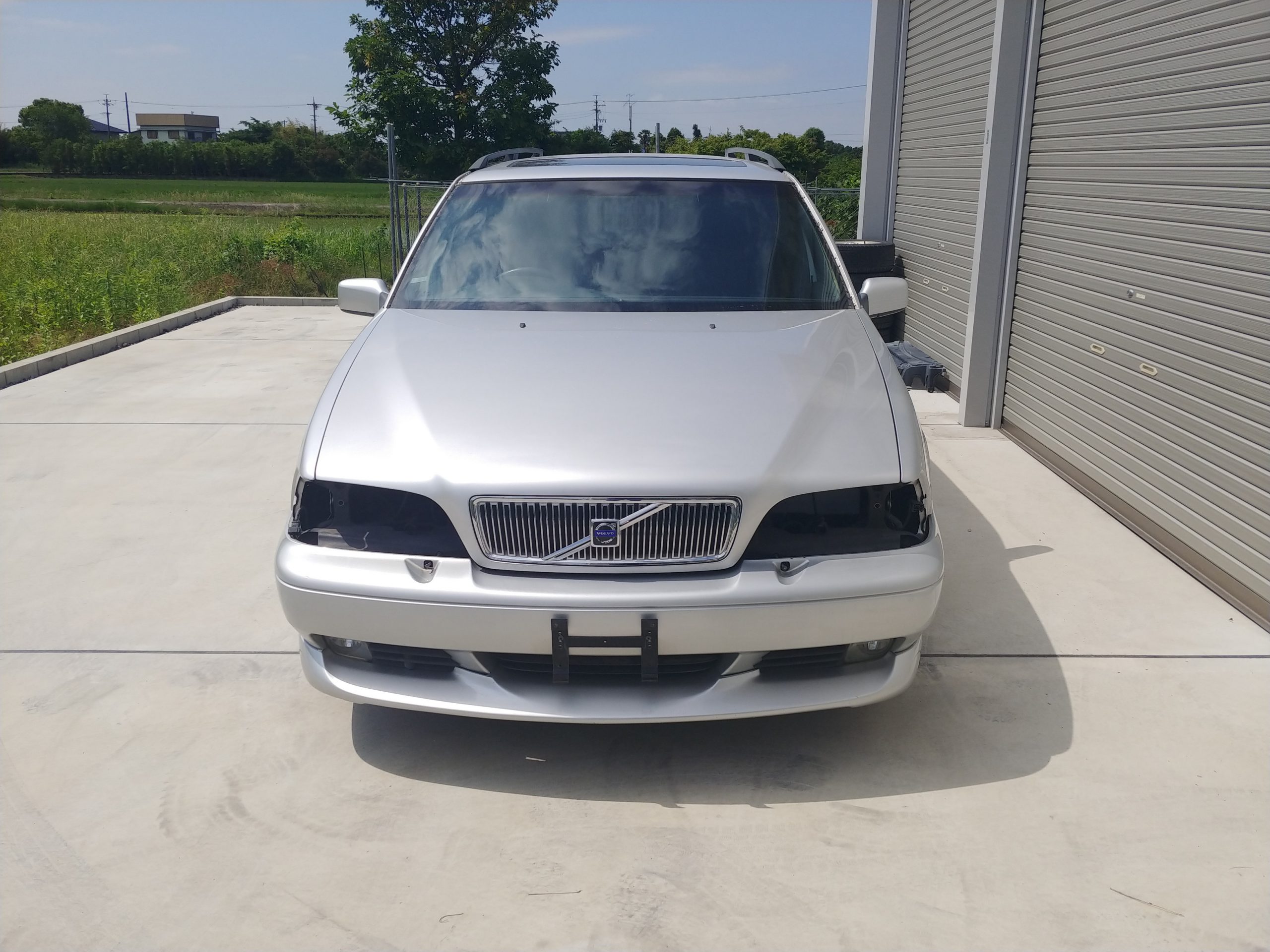 VOLVO V70Ⅰ Ｔ５ シルバー Ｈ11年式 グレー内装 V70S0580 - ボルボ中古部品・パーツ販売 ファインドガレージ